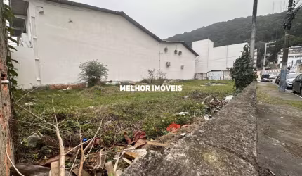 Terreno para Locação Anual Localizado no Centro de Balneário Camboriú - SC