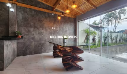 Casa à venda com 2 Dormitórios em Camboriú