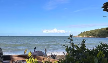 Terreno com  rua asfaltada á venda na praia de Taquaras em Balneário Camboriú
