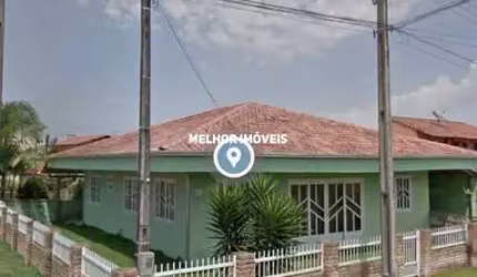 Casa com 06 dormitórios no Bairro Itacolomi - Balneário Piçarras - SC