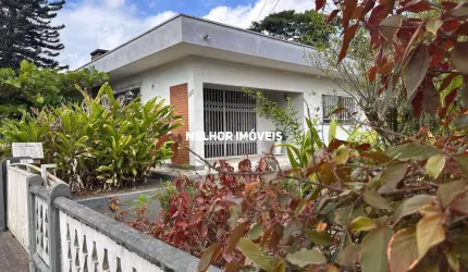 Casa á venda com 3 dormitórios localizada em Blumenau - SC