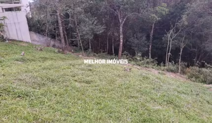 Terreno á venda em condomínio fechado, excelente oportunidade para construir a casa dos seus sonhos