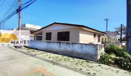Casa à venda no bairro Santa Terezinha - Pontal do Paraná/PR