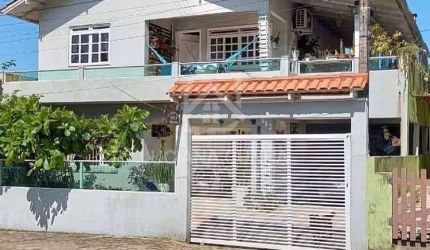 Sobrado residencial 2 suítes + 5 dormitórios, Ótimo para investimento, Centro, Bombinhas.