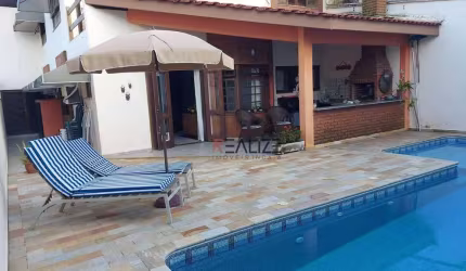 Casa próximo da praia com 3 dormitórios à venda, 219 m² por R$ 1.065.000 - Cibratel - Itanhaém/SP
