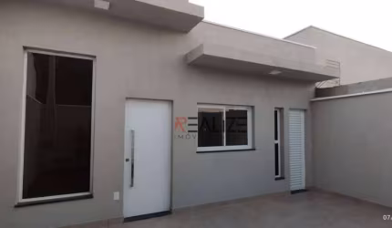 Casa com 3 dormitórios e quintal à venda, 91 m² por R$ 635.000 - Jardim das Maritacas - Indaiatuba/SP