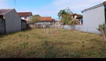 Terreno limpo a apenas 400 metros da praia pronto para construir