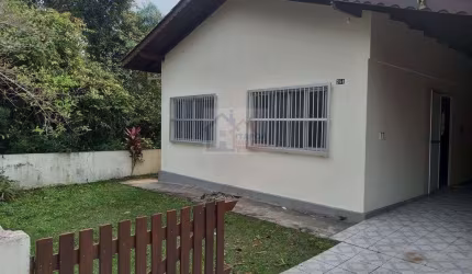 Exclusivo - Casa sozinha no lote a 250 metros da Praia