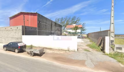 Terreno Comercial Quadra Mar poucos passos da areia