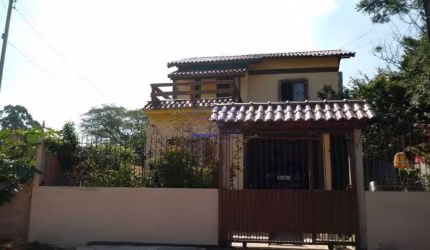 Casa à venda em Porto Alegre-RS, Belém Velho! 4 quartos, 1 sala, 3 banheiros, 1 vaga, 80m². estuda-se parcelamento.