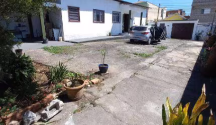 Casa  térrea com amplo quintal com  dormitório  - Vila Moraes - São Paulo/SP