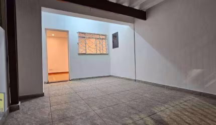 Casa térrea a 450mt do metrô Santos Imigrantes com 2 dormitórios para alugar,  por R$ 4.000/mês - Vila Gumercindo - São Paulo/SP