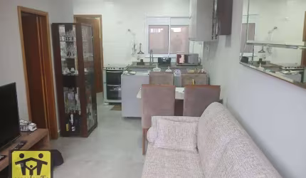 Sobrado condomínio fechado com 2 suítes/1 gar. só 478mil