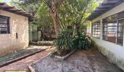 Casa térrea  com 3 dormitórios à venda, 210 m² por R$ 1.600.000 - Vila das Mercês - São Paulo/SP