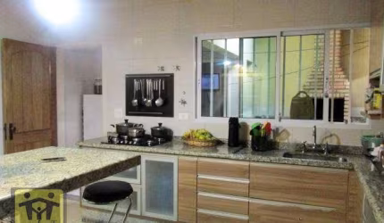 Sobrado com 4 dormitórios sendo 1 suíte  à venda - Vila Moinho Velho - São Paulo/SP