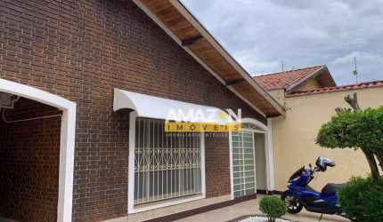 Casa com 3 dormitórios à venda, 160 m² por R$ 840.000,00 - Jardim Independência - Taubaté/SP