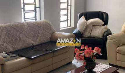 Casa com 5 dormitórios à venda, 400 m² por R$ 500.000,00 - Vila São Geraldo - Taubaté/SP