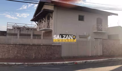 Sobrado com 3 dormitórios à venda, 160 m² por R$ 600.000,00 - Vila Jaboticabeira - Taubaté/SP