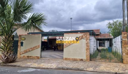 Casa com 7 dormitórios à venda, 500 m² por R$ 2.100.000,00 - Esplanada Independência - Taubaté/SP