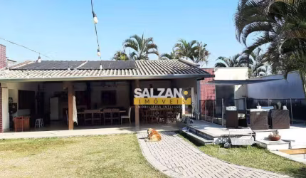 Casa com 8 dormitórios à venda, 502 m² por R$ 2.500.000,00 - Bairro dos Guedes - Tremembé/SP