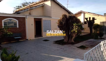 Casa com 2 dormitórios à venda, 250 m² por R$ 742.000,00 - Quiririm - Taubaté/SP