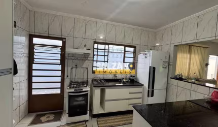 Casa com 2 dormitórios à venda, 120 m² por R$ 340.000 - Barreiro - Taubaté/SP