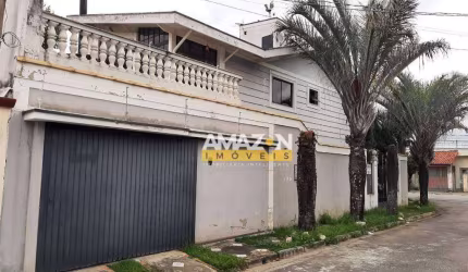 Casa com 3 dormitórios à venda, 150 m² por R$ 690.000,00 - Parque Aeroporto - Taubaté/SP