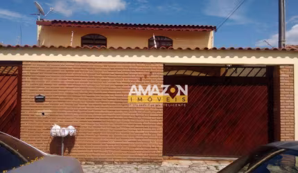Casa com 4 dormitórios à venda, 220 m² por R$ 490.000,00 - Jardim Maria Augusta - Taubaté/SP