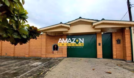 Casa com 4 dormitórios à venda, 225 m² por R$ 955.000,00 - Jardim Residencial Doutor Lessa - Pindamonhangaba/SP