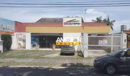 Casa com 5 dormitórios, 200 m² - venda por R$ 1.800.000,00 ou aluguel por R$ 5.300,00/mês - Jardim das Nações - Taubaté/SP