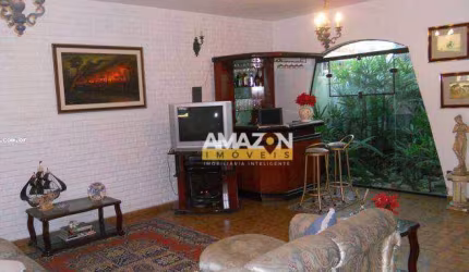 Sobrado com 3 dormitórios à venda, 370 m² por R$ 1.100.000,00 - Jardim das Nações - Taubaté/SP