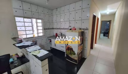 Casa com 2 dormitórios à venda, 123 m² por R$ 330.000,00 - Jardim Gurilândia - Taubaté/SP