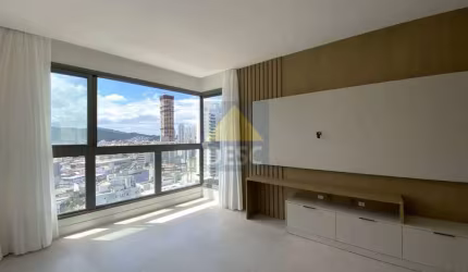 Apartamento semi mobiliado à venda no Ed. Home Square no Centro de Balneário Camboriú