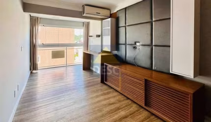 Apartamento à venda semi mobiliado no Ed. Portal dos Municípios em Balneário Camboriú