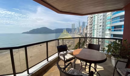 Apartamento frente mar mobiliado para locação anual no Edifício Oceanic