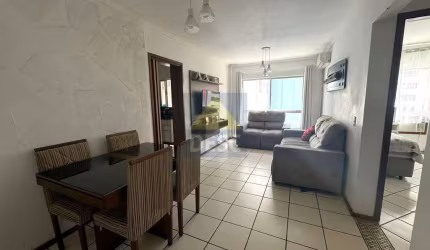 Apartamento quadra mar mobiliado à venda no Ed. Dona Matilde