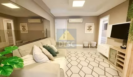 Apartamento quadra mar mobiliado e decorado à venda no Ed. San Andreas em Balneário Camboriú