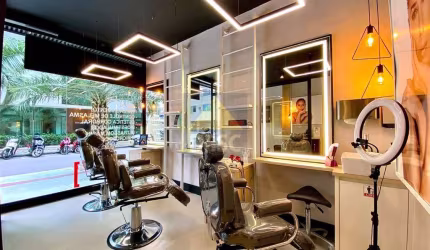 Sala comercial equipada para locação anual no Centro de Balneário Camboriú