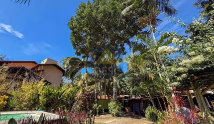 Casa semi mobiliada à venda no Estaleiro em Balneário Camboriú