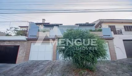 Casa com 3 quartos à venda na Rua Arnaldo Ballve, 705, Jardim Itu Sabará, Porto Alegre por R$ 600.000