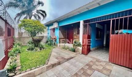 Casa com 5 quartos à venda na Alameda Três de Outubro, 432, Ecoville, Porto Alegre por R$ 800.000