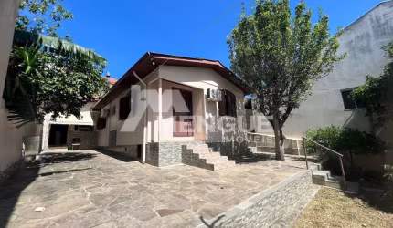 Casa com 3 quartos à venda na Rua Irmão Inocêncio Luís, 593, Jardim Itu Sabará, Porto Alegre por R$ 459.000