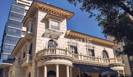 Apartamento com 2 quartos à venda na Rua Santo Inácio, 295, Moinhos de Vento, Porto Alegre por R$ 2.279.000