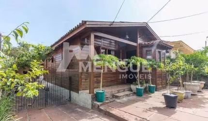 Casa com 2 quartos à venda na Rua Barão de Itaqui, 130, Jardim São Pedro, Porto Alegre por R$ 500.000