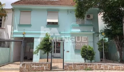 Casa com 4 quartos à venda na Rua Xavier Ferreira, 113, Auxiliadora, Porto Alegre por R$ 900.000