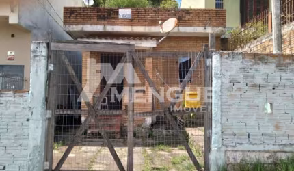 Terreno à venda na Rua Cananéia, 74, Vila Jardim, Porto Alegre por R$ 280.000