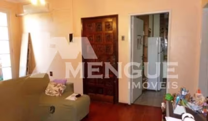 Apartamento com 3 quartos à venda na Rua Buarque de Macedo, 764, São Geraldo, Porto Alegre por R$ 280.000