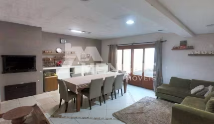 Casa com 3 quartos à venda na Rua José Scutari, 304, Passo da Areia, Porto Alegre por R$ 920.000