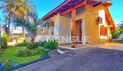 Casa com 3 quartos à venda na Rua Cândido Portinari, 30, São Sebastião, Porto Alegre por R$ 780.000