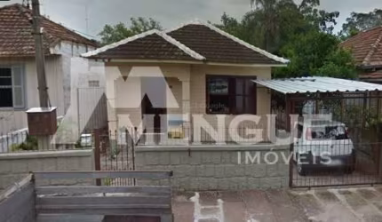 Casa com 2 quartos à venda na Rua Ricalde Marques, 162, Jardim São Pedro, Porto Alegre por R$ 299.000
